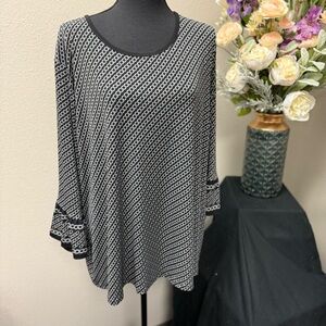 Michael Kors Plus Size 3X Black & White Chain Print Tunic Top Bell Sleeve